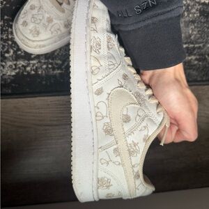 Nike Court Vision Low Embroidered V-Day Edition